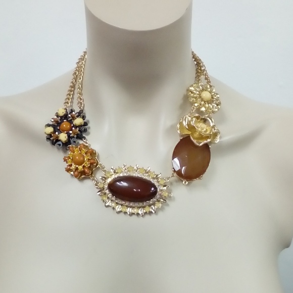 NWT Necklace Set - Picture 1 of 4